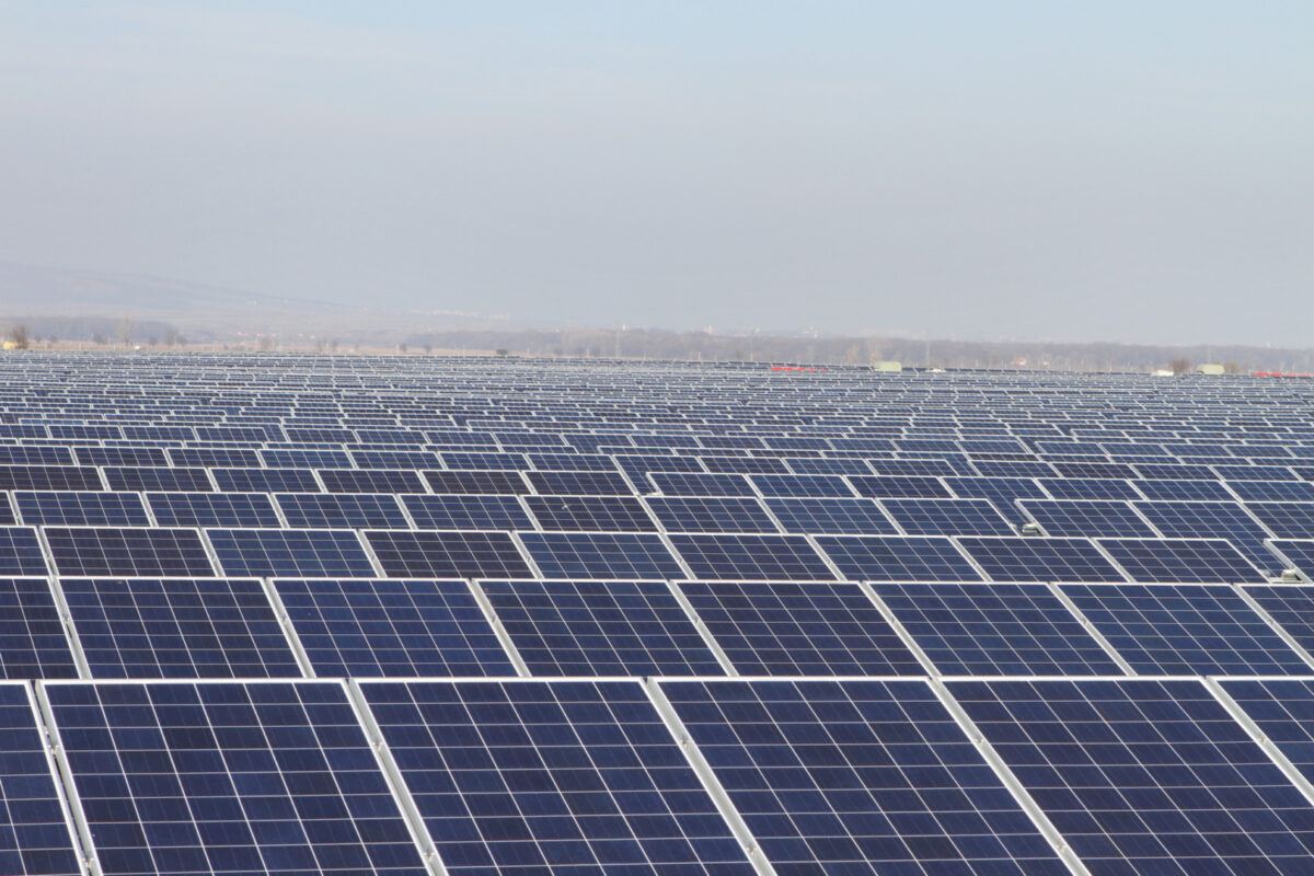 Ponderea energiei regenerabile în UE a atins 54,1% în trimestrul II al anului 2026