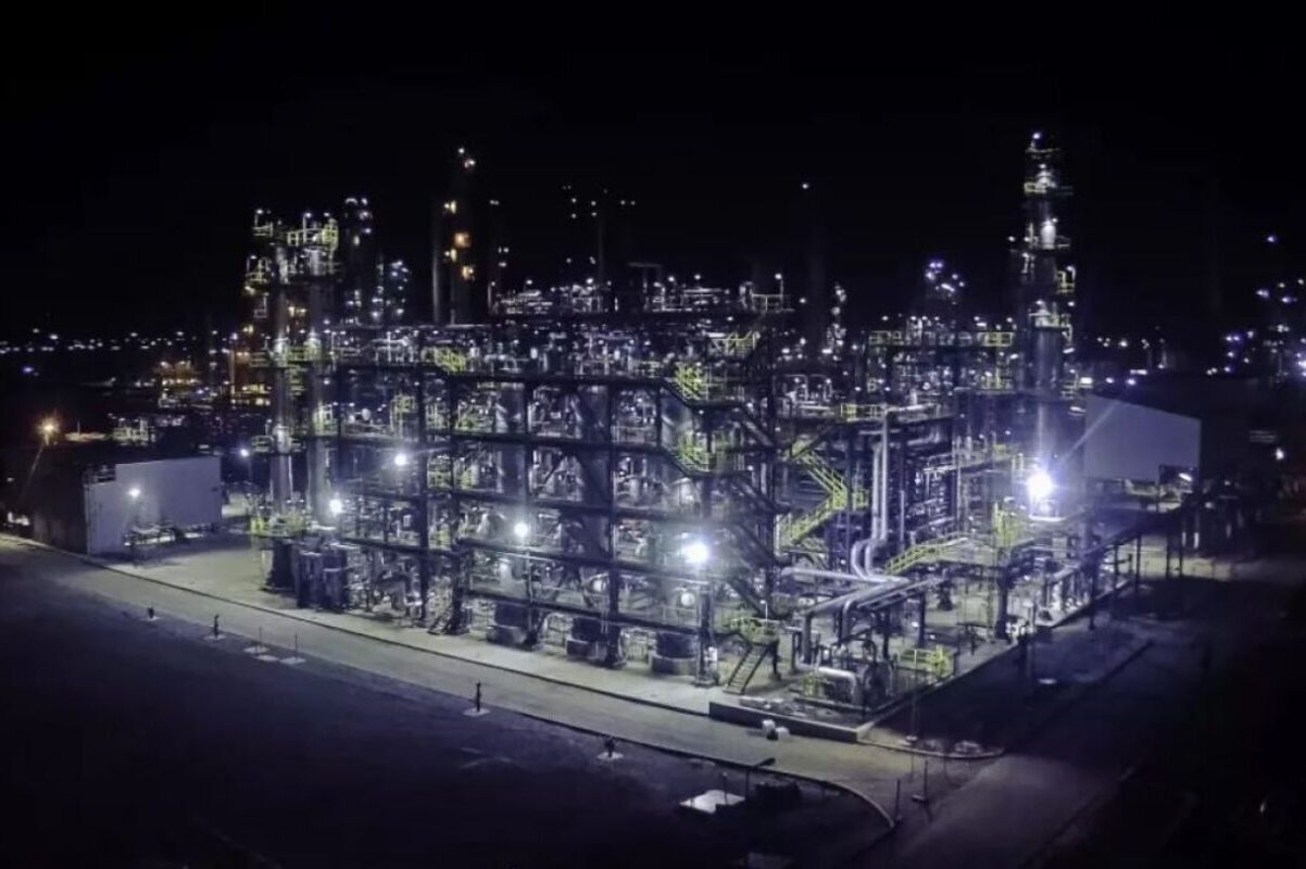 OMV Petrom investește 560 de milioane de euro în noua unitate de carburanți sustenabili la Petrobrazi