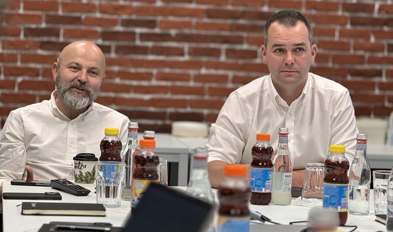 FintechOS atrage 28 de milioane de dolari pentru extinderea operațiunilor în Statele Unite