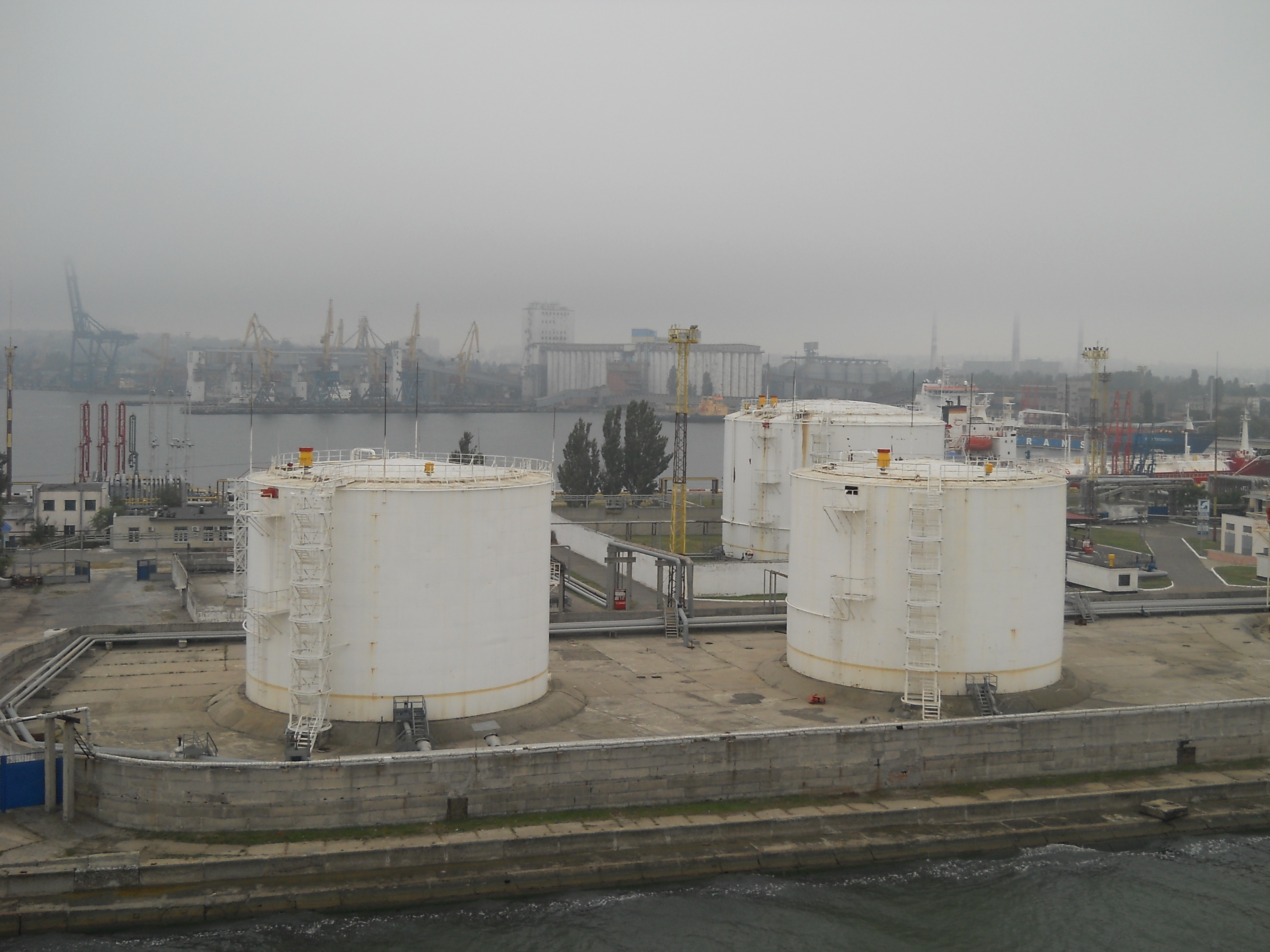 Ucraina și MOL vor construi depozite petroliere în Ungaria pentru protejarea rezervelor de petrol