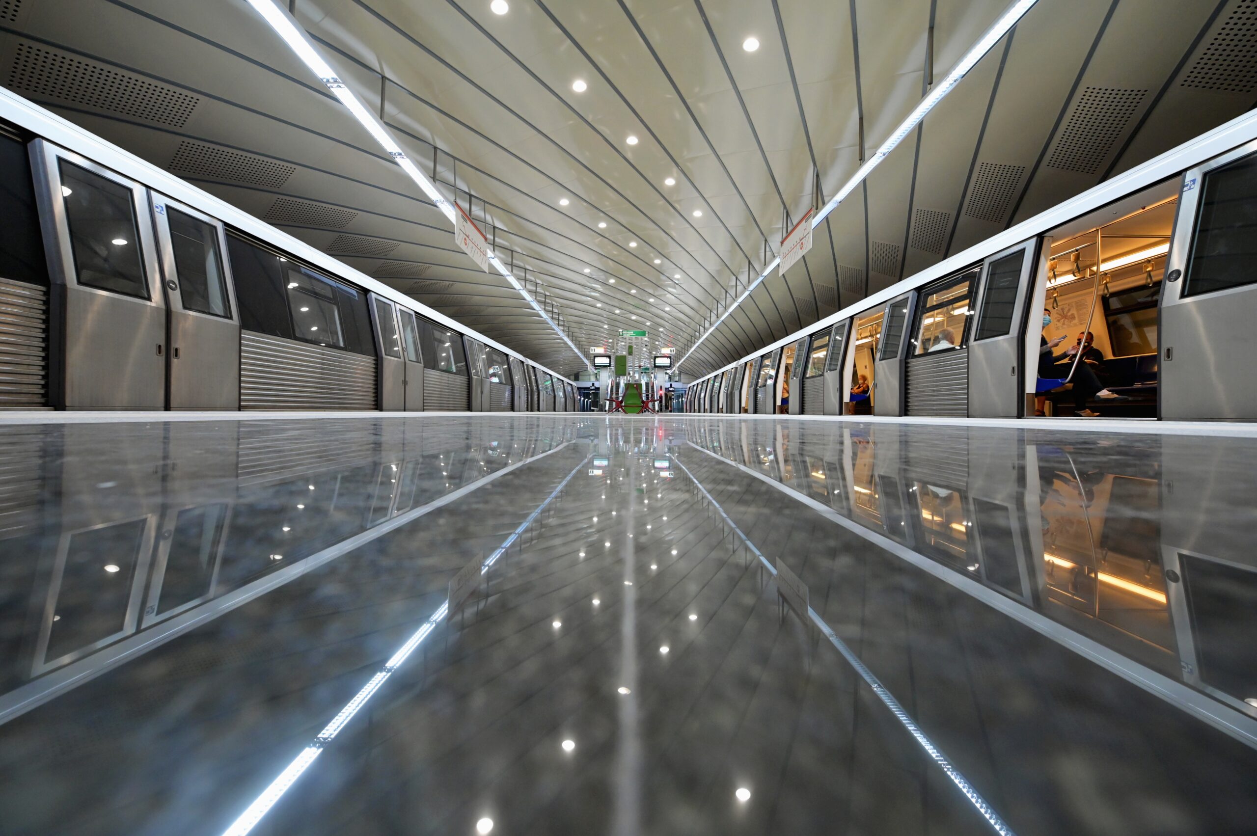 Tarifele la transportul public au crescut în 14 capitale europene, Bucureștiul este printre orașele cu creșteri semnificative