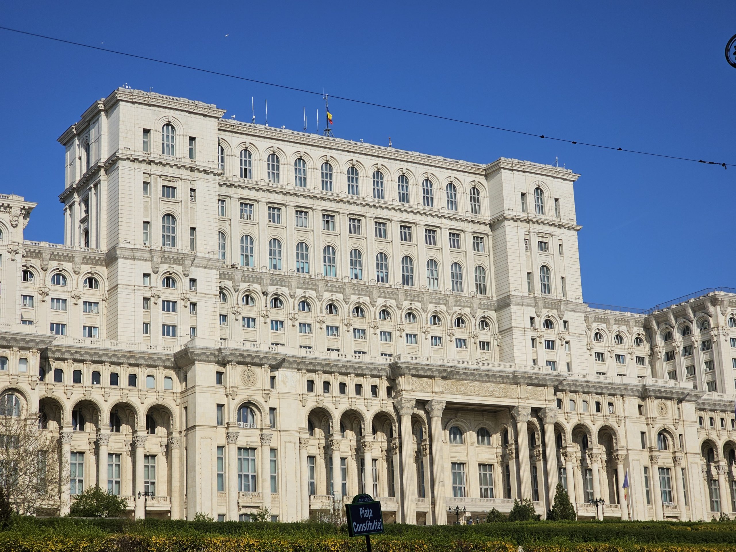 Utilizatorii ar putea introduce suma exactă la bancomat, conform raportului aprobat de Senat