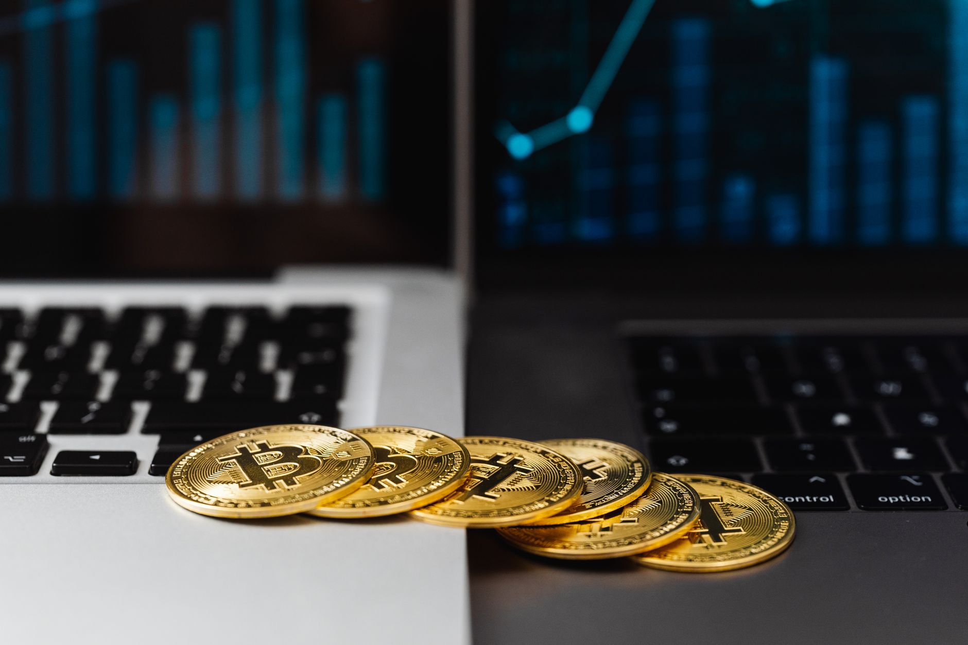 Bitcoin depășește pragul de 85.000 de dolari, atingând cel mai înalt nivel din ianuarie