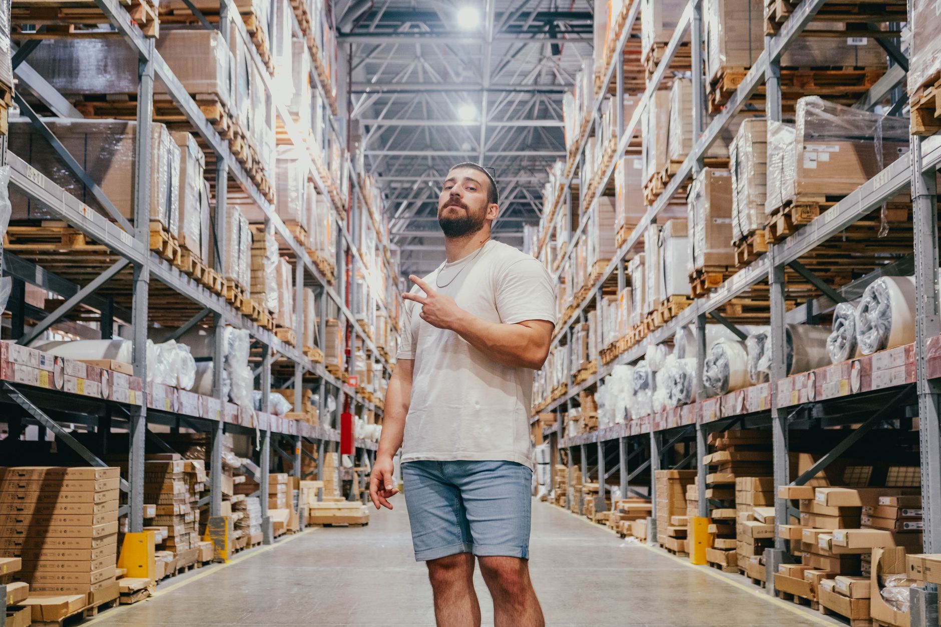Strategii pentru creșterea vânzărilor pe eMAG Marketplace: impactul vânzărilor cross-border și al programelor de creștere