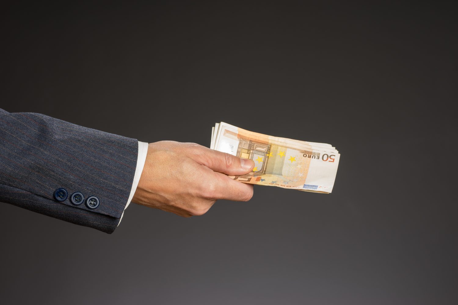 Albalact plătește o amendă definitivă de 2 milioane de euro pentru obstrucționarea controlului Consiliului Concurenței