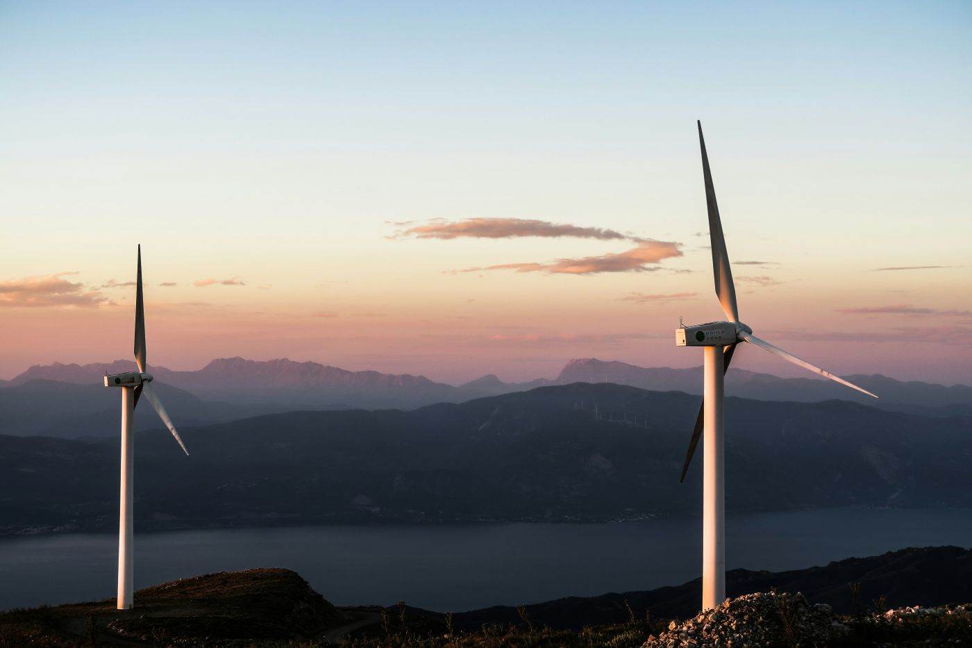 OX2 finalizează predarea parcului eolian Green Breeze de 99,2 MW către Nala Renewables