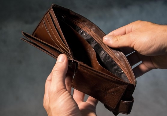 Evoluția creditelor de consum: Scăderea numărului de contracte noi în primul semestru al anului 2026