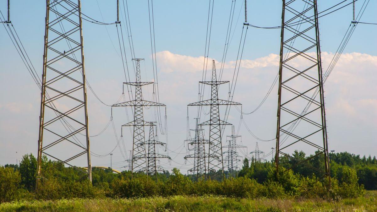 Dispută la Bruxelles privind reforma facturilor de electricitate: Franța și Germania contestă propunerile Comisiei