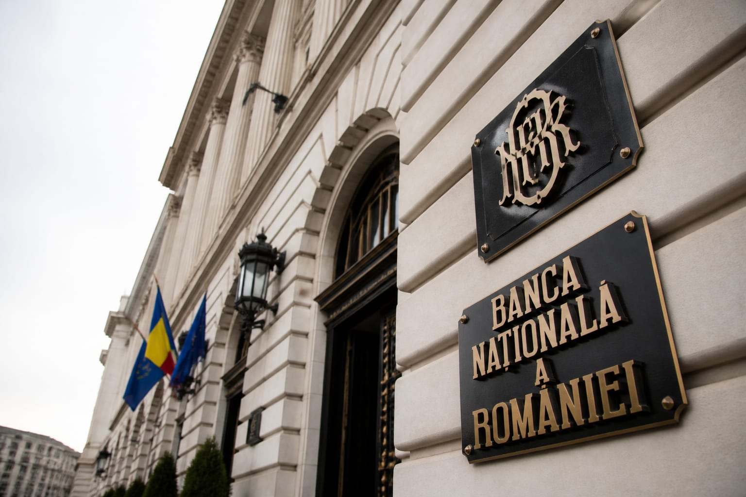 Impactul deciziilor BNR asupra ratelor creditelor și randamentului economiilor românilor