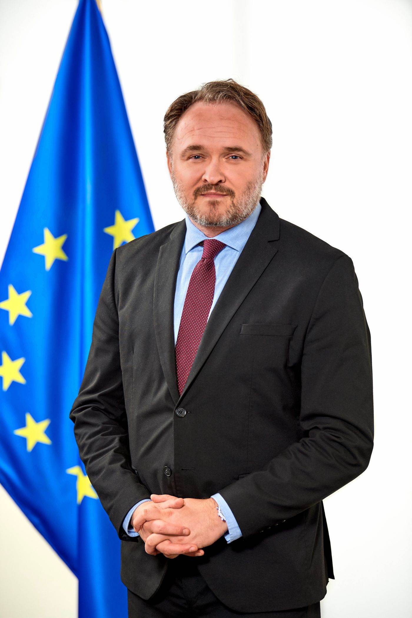 Comisarul european pentru energie cere reducerea consumului de gaze și electricitate în UE