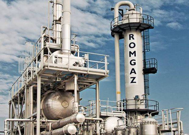 ROMGAZ respinge acuzațiile privind presiunile politice asupra contractelor de achiziție LNG