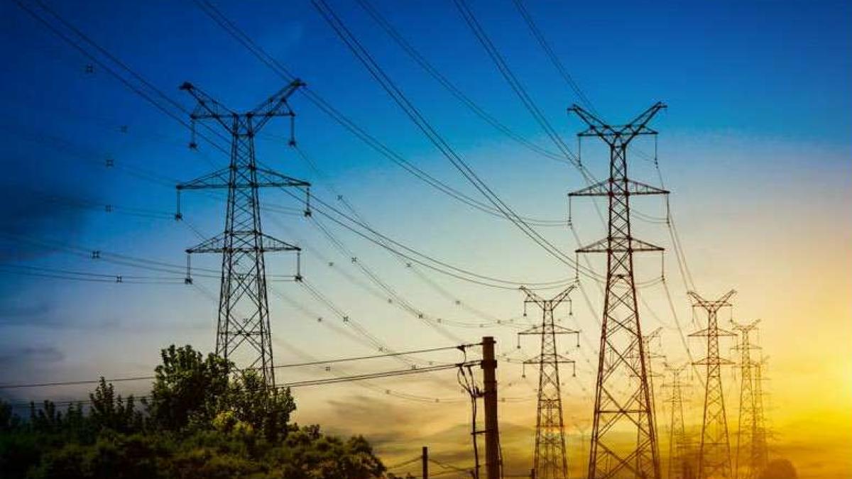 Deficit de energie în România: lipsa capacităților de stocare cauzează supraproducție ziua și penurie seara