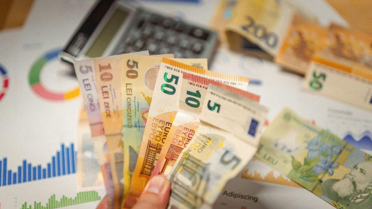 Datoria publică a României a depășit pragul de 60% din PIB. Avertismente privind costul dobânzilor