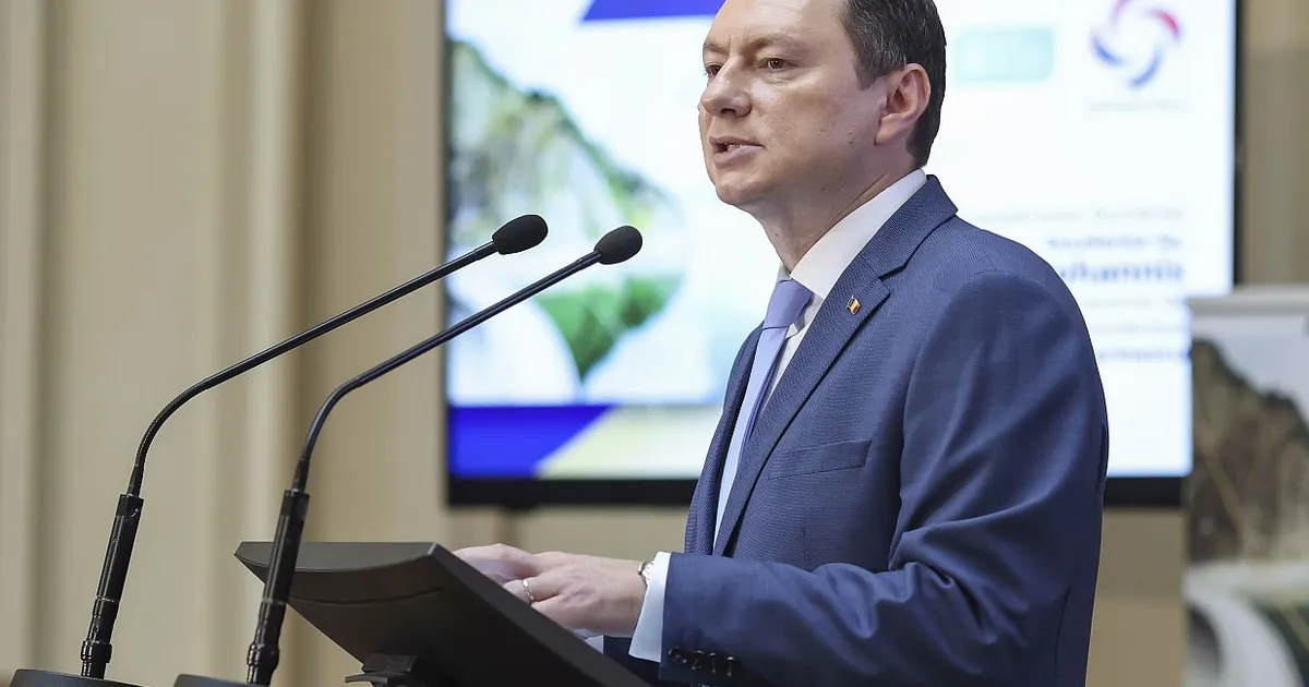Viceguvernatorul BNR, Cosmin Marinescu, avertizează că dobânzile la datoria publică depășesc ținta de deficit