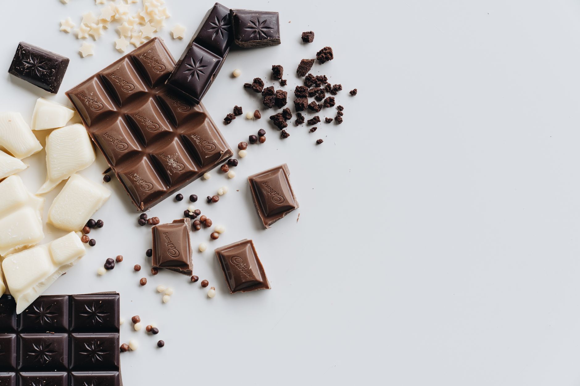 Lindt își reduce estimările de vânzări pe fondul scăderii încrederii consumatorilor și a prețurilor la cacao