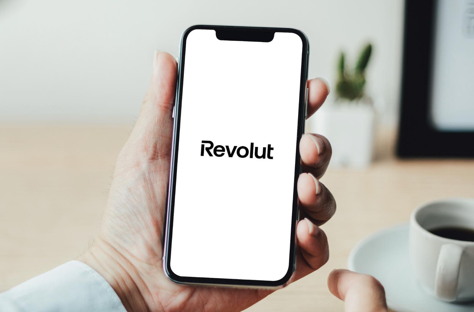 Revolut depășește pragul de 5 milioane de clienți în România și își extinde sediul central în București
