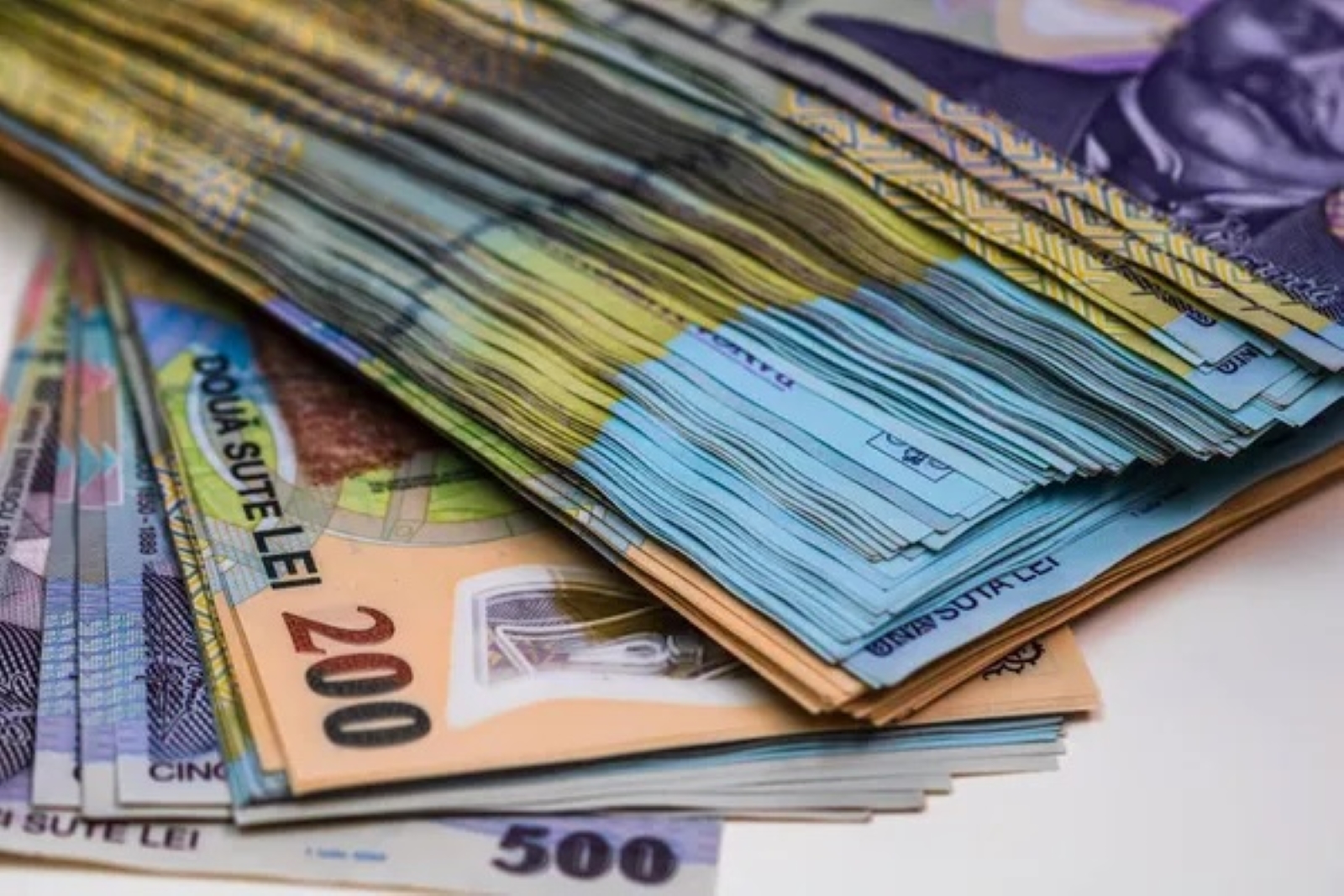 Datoria publică a României a depășit pragul critic de 1.200 de miliarde de lei