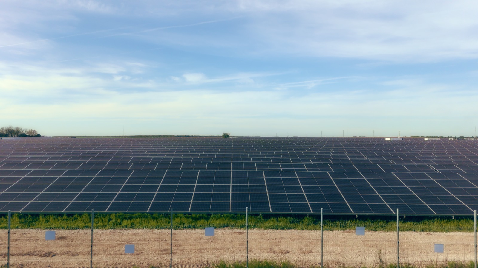 Rezolv Energy securizează finanțare de 561 de milioane de euro pentru proiectul solar Dama Solar