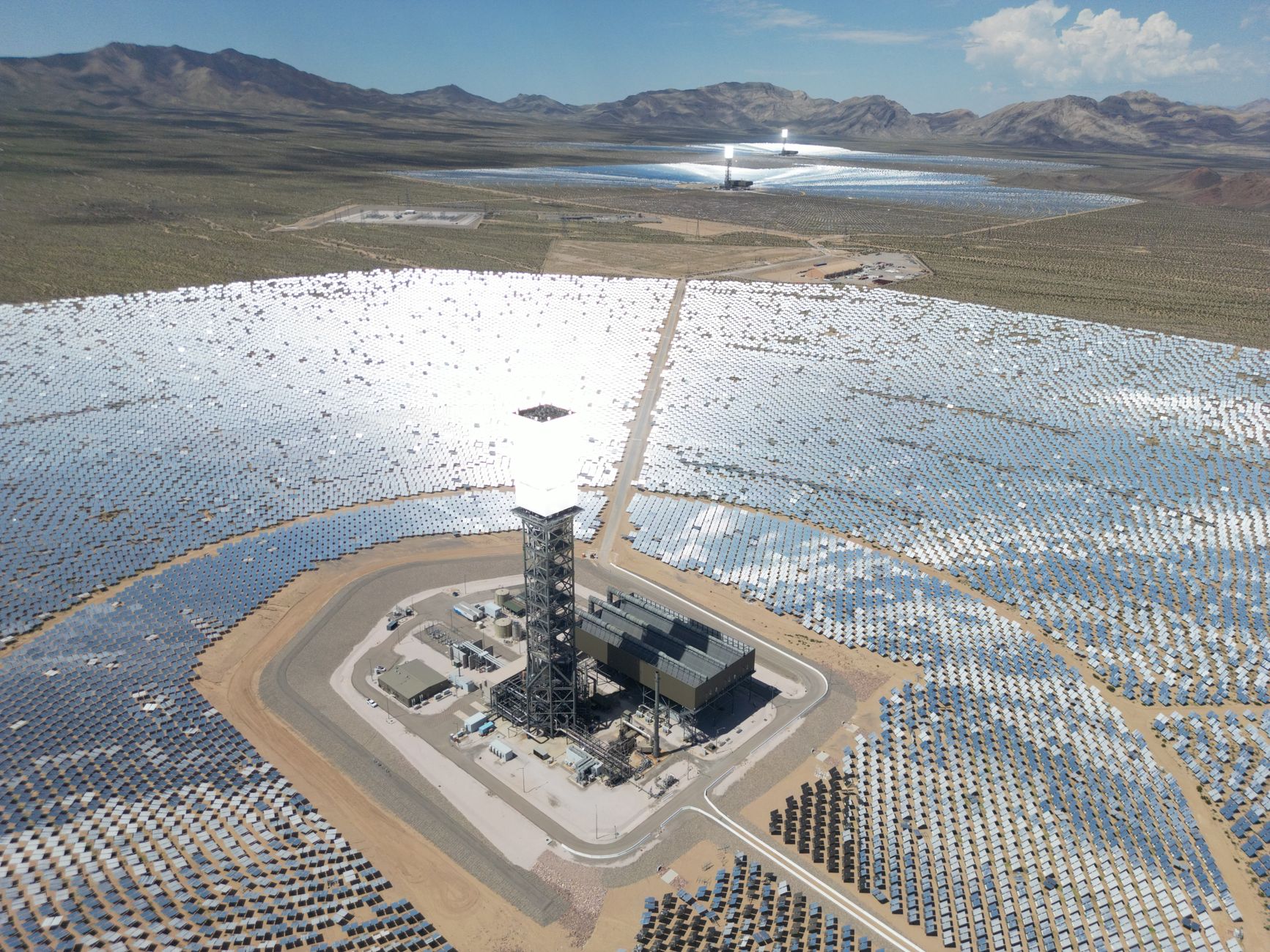 Proiectul Dama Solar din Arad primește finanțare de 561 de milioane de euro pentru producție de energie verde