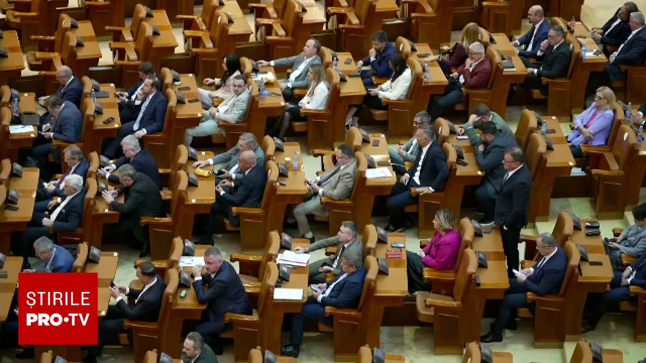 Instabilitatea politică după respingerea Guvernului Mureșan pune sub semnul întrebării ratingul de țară al României