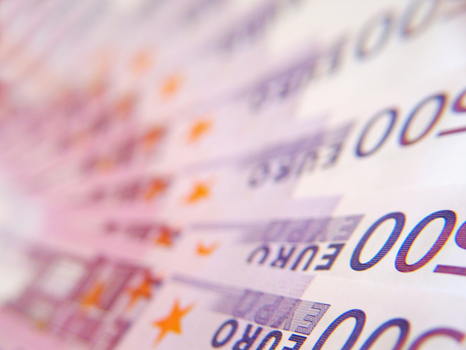 Ministerul Finanțelor va solicita împrumuturi de 5,8 miliarde de lei de la băncile comerciale în octombrie 2026