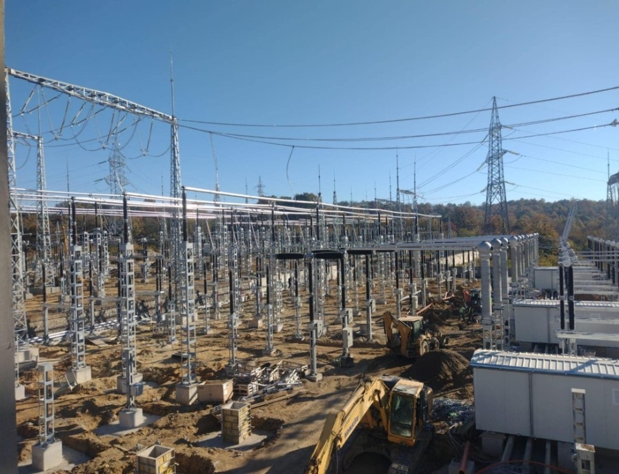 Transelectrica poate limita exporturile și consumul în cazul unei crize energetice