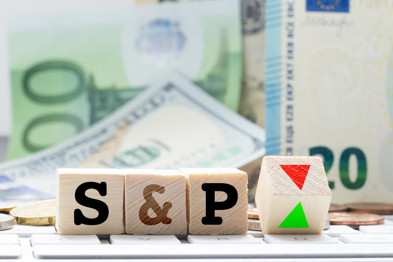 S&P Global Ratings va publica vineri seara ratingul suveran al României