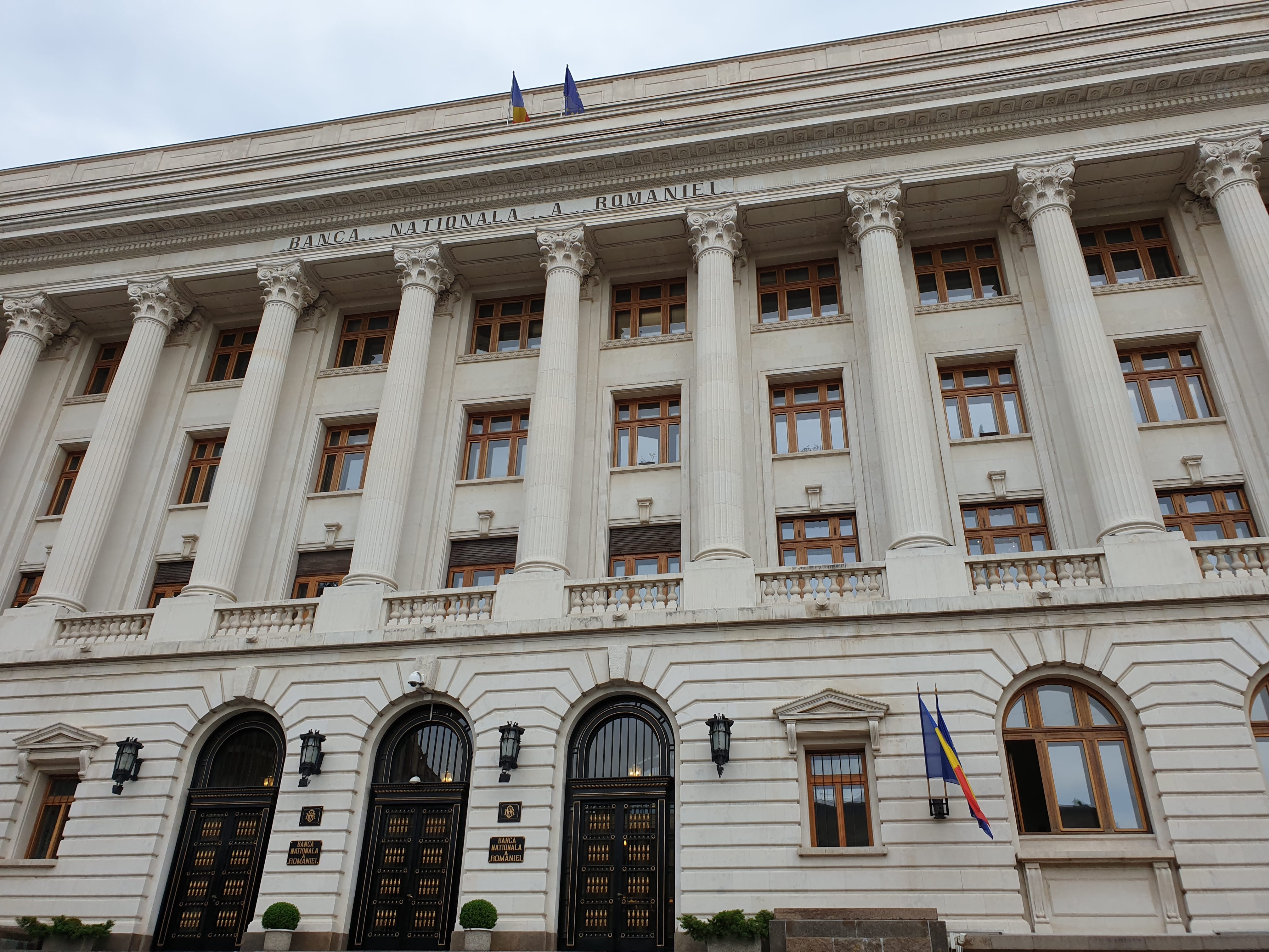 Indicii de referință ROBOR au înregistrat creșteri la scadențe de trei și șase luni