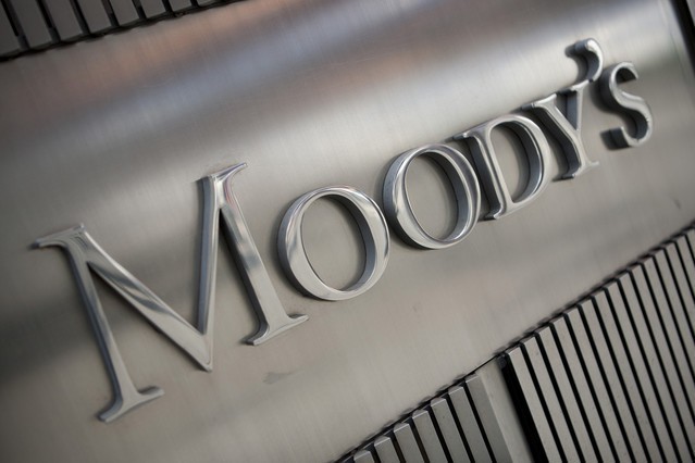 Moody’s avertizează: Impasul politic și costurile cu dobânzile pun în pericol consolidarea fiscală a României