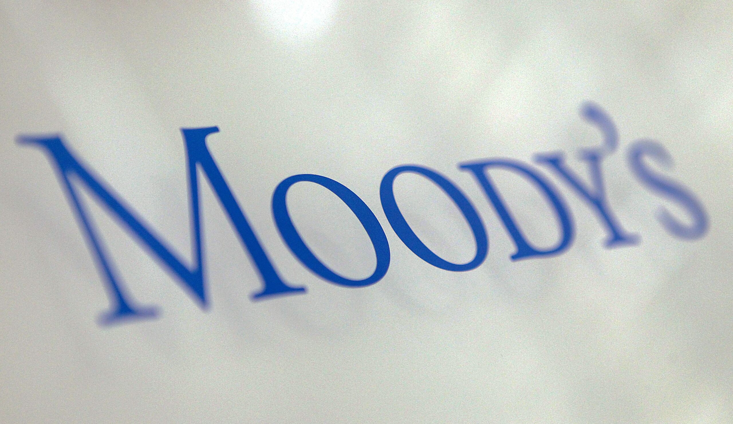 Avertisment de la Moody’s privind stabilitatea politică a României înainte de decizia S&P