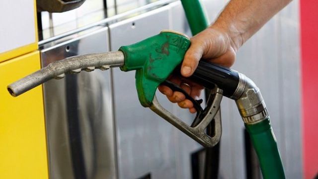 Ministerul Finanțelor menține reducerea de 25% a accizei la motorină până la finalul lunii septembrie