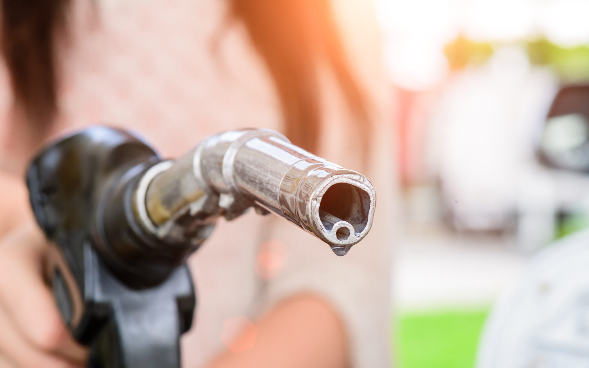 Țările G7 vor elibera 100 de milioane de barili de petrol și motorină pentru scăderea prețurilor