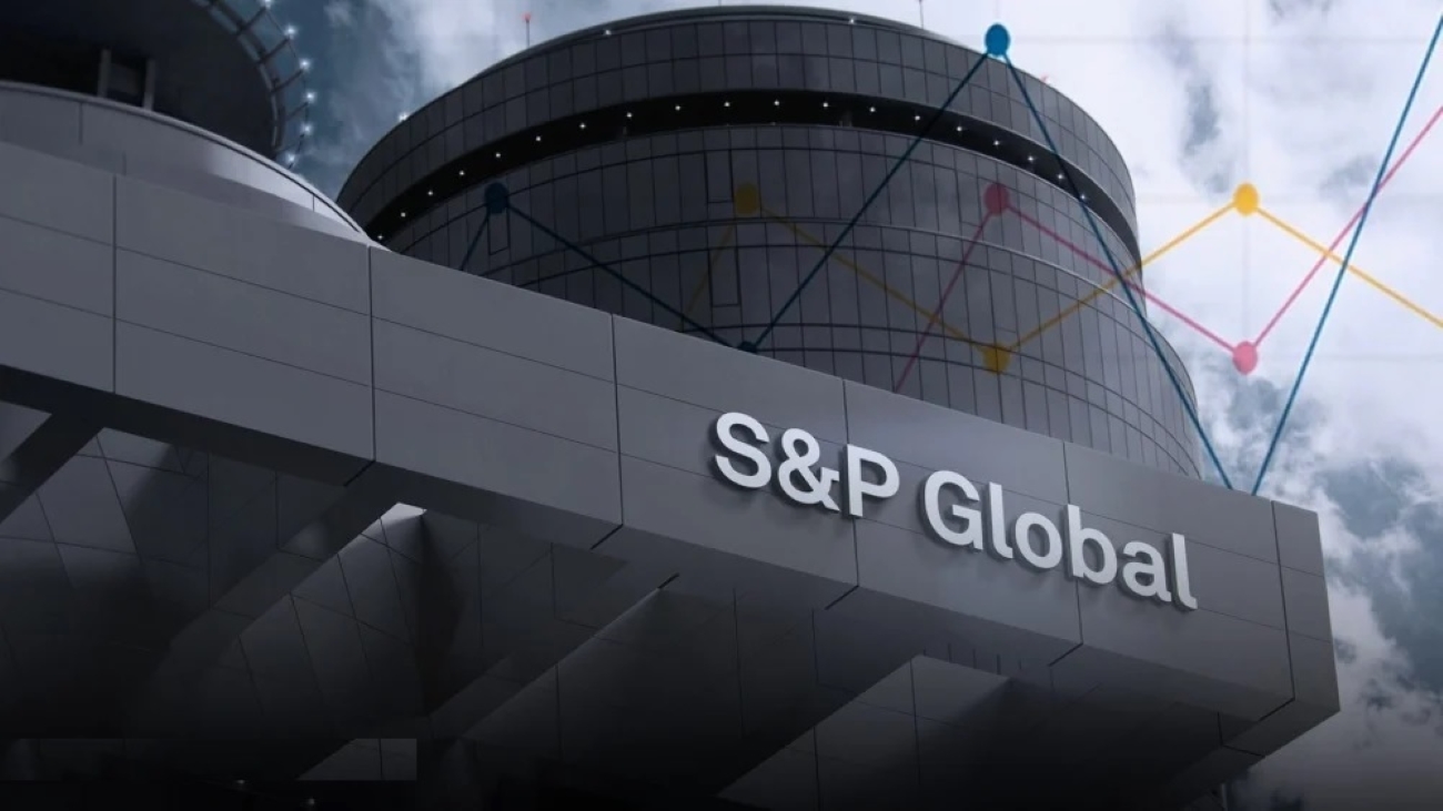 Ratingul României este menținut la BBB- de către S&P, dar perspectiva negativă rămâne în vigoare