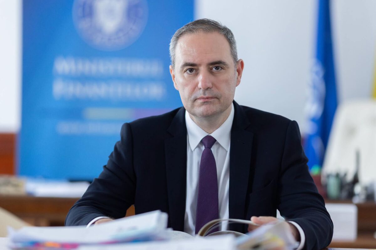 Ratingul României este menținut de S&P în categoria recomandată investițiilor