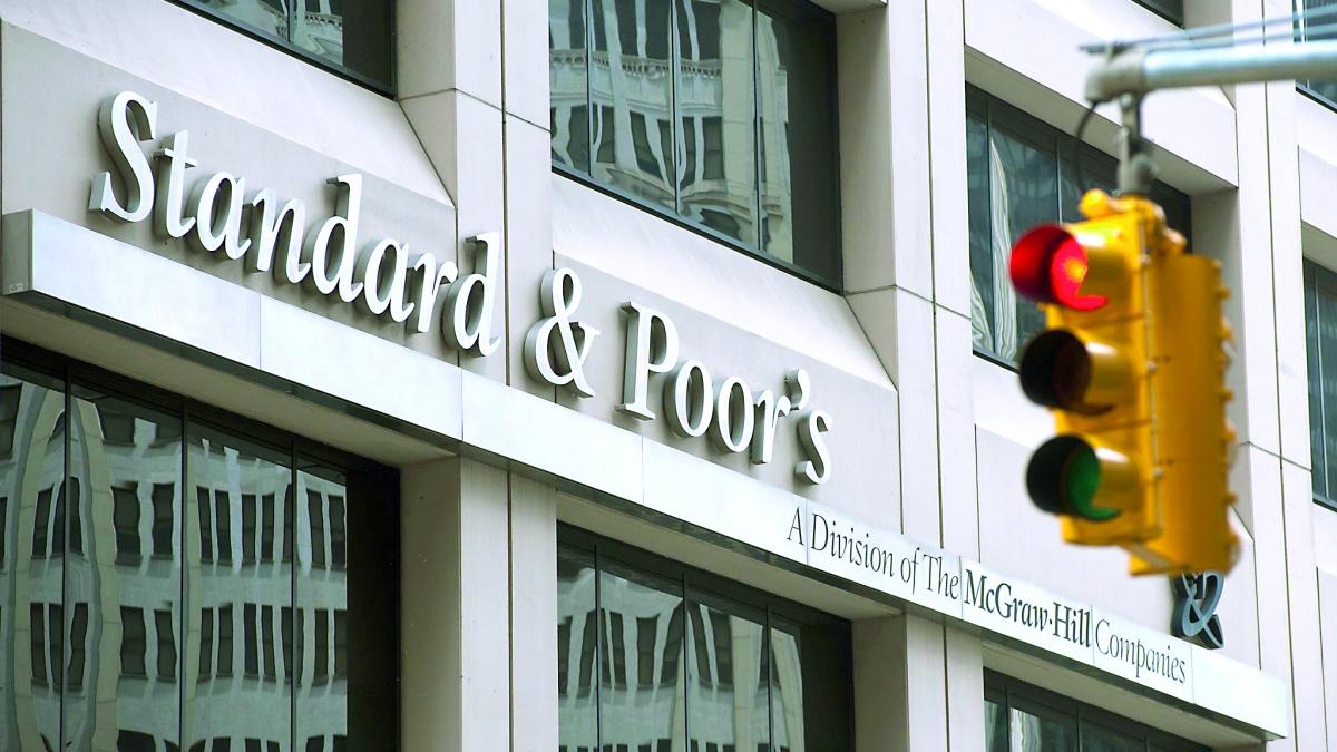 România își păstrează ratingul de investment grade, dar S&P menține perspectiva negativă