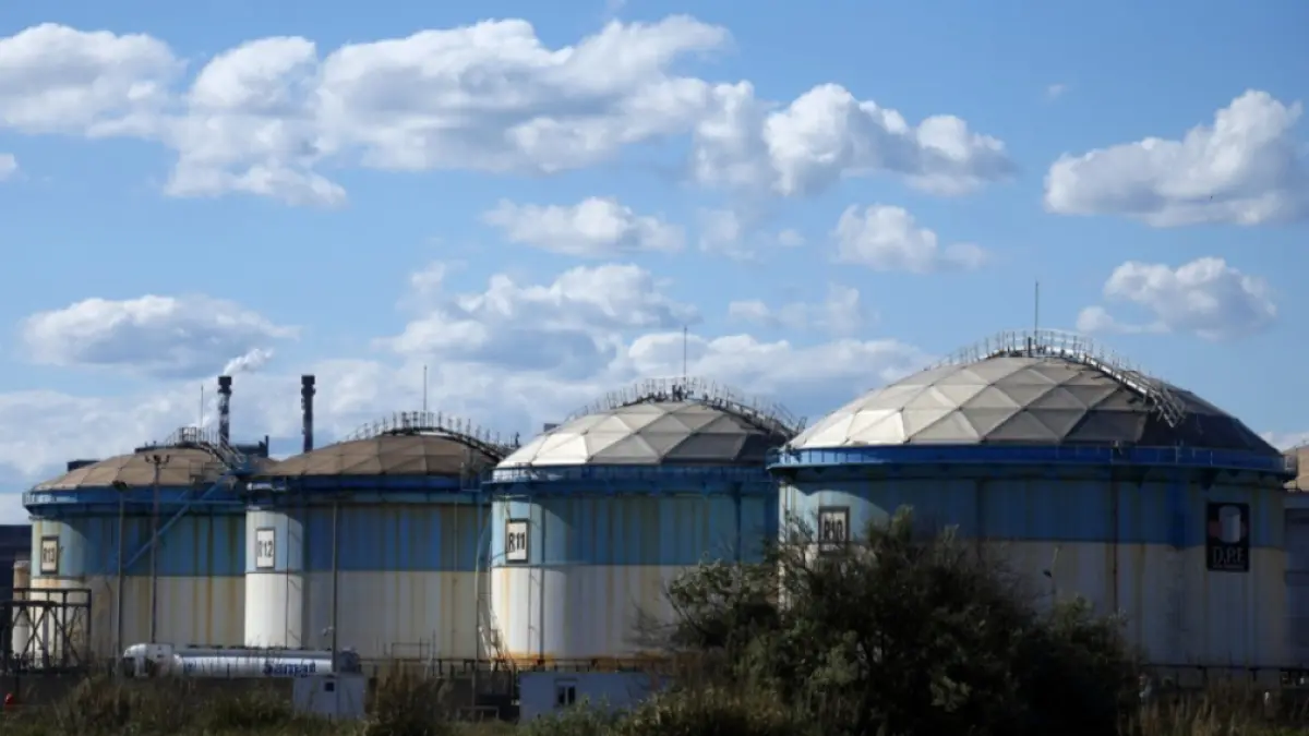 Statele G7 vor scoate din rezervele de urgență 100 de milioane de barili de petrol și motorină