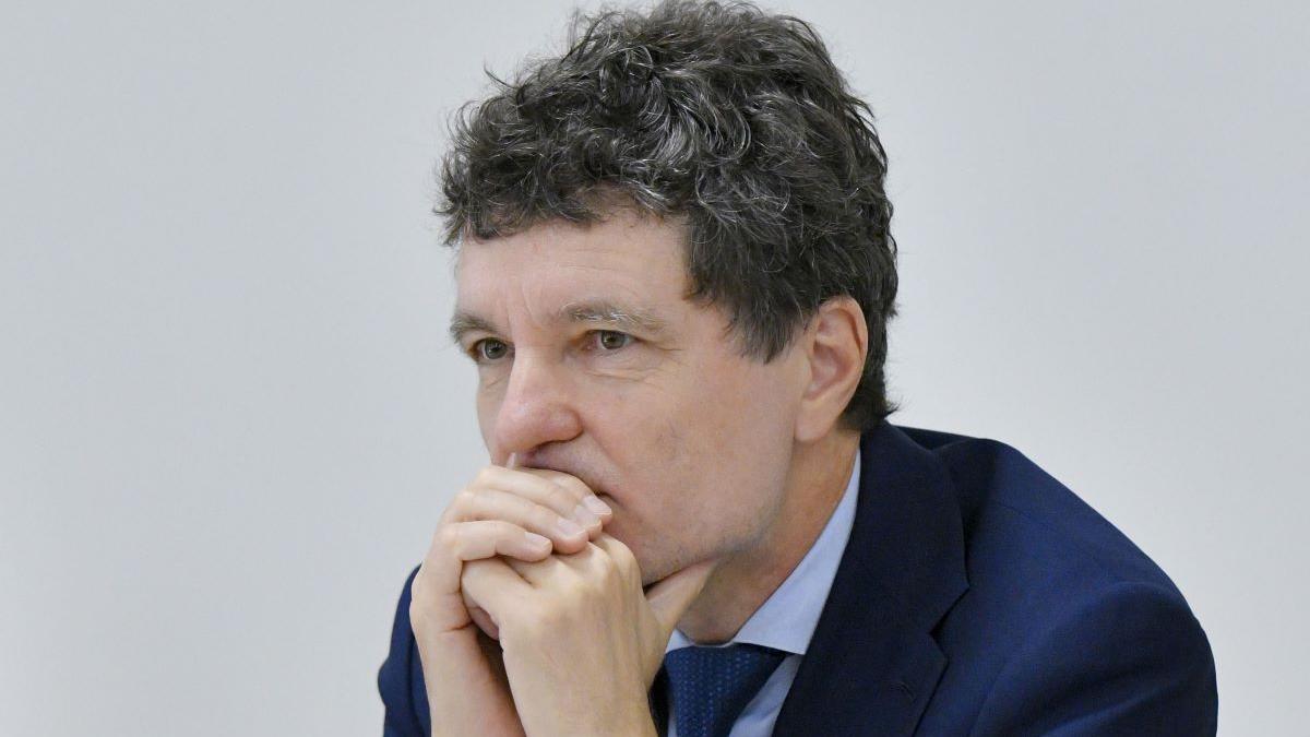 Nicușor Dan avertizează că menținerea ratingului S&P nu permite relaxarea economică