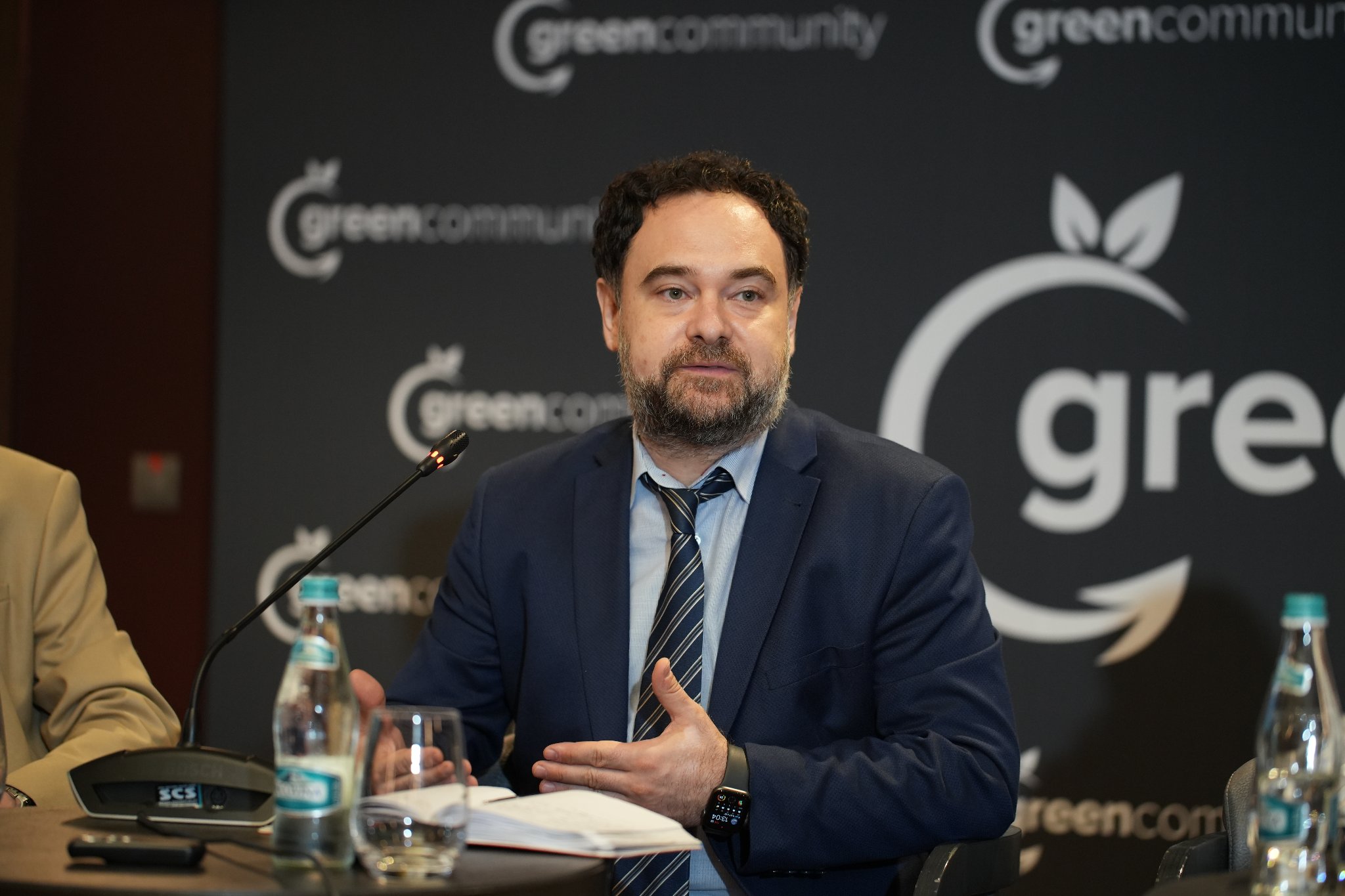 Prognoza CFA România pentru 2027: Creștere economică minimă și curs euro de 5,5 lei