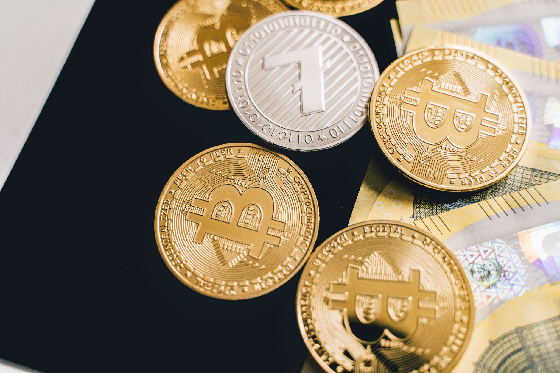 Prognoza cursului euro pentru 2027: Leul ar putea intra într-un trend de depreciere continuă