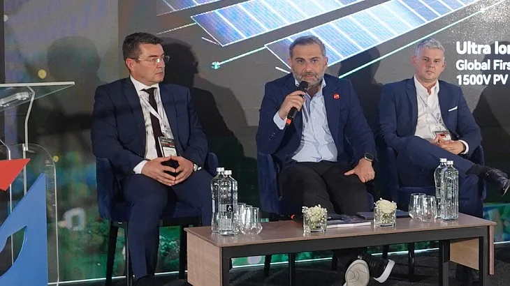 Accelerarea cererii pentru sisteme de stocare în baterii în segmentul comercial și industrial din România