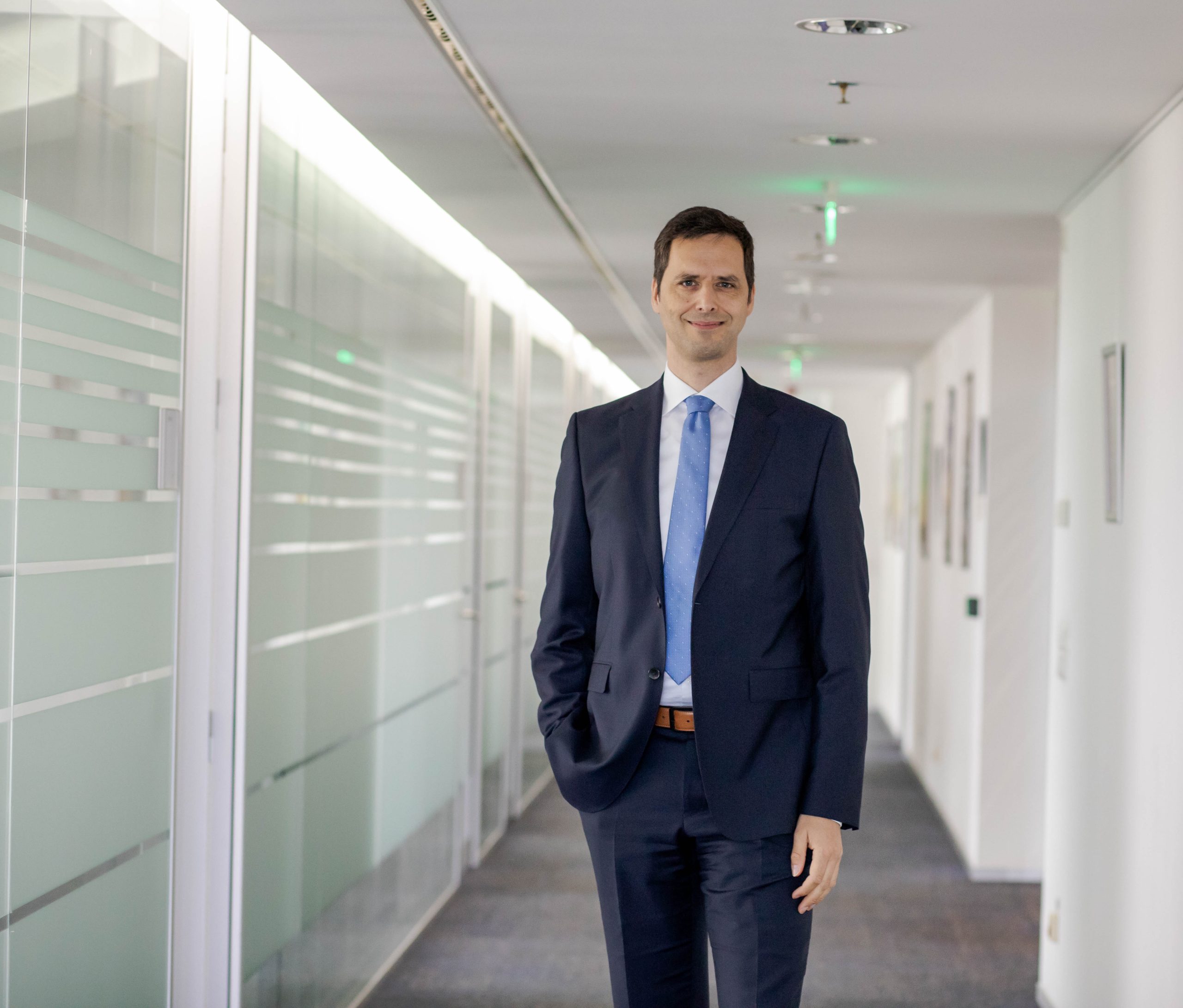 Volker Raffel, E.ON: 7.700 MW capacitate solară au fost conectate la rețelele de distribuție din România