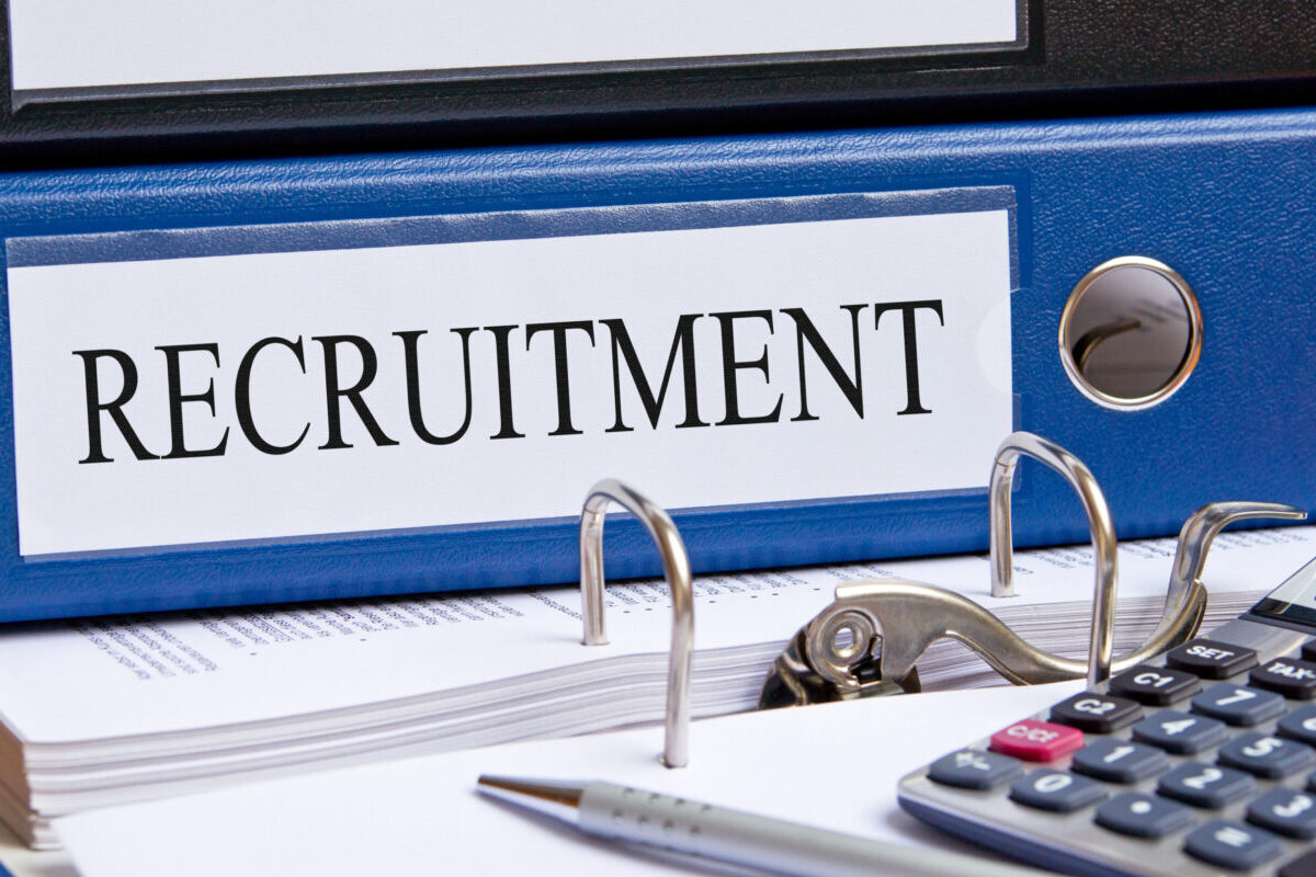 Riscuri operaționale pentru companii în procesul de recrutare a muncitorilor străini