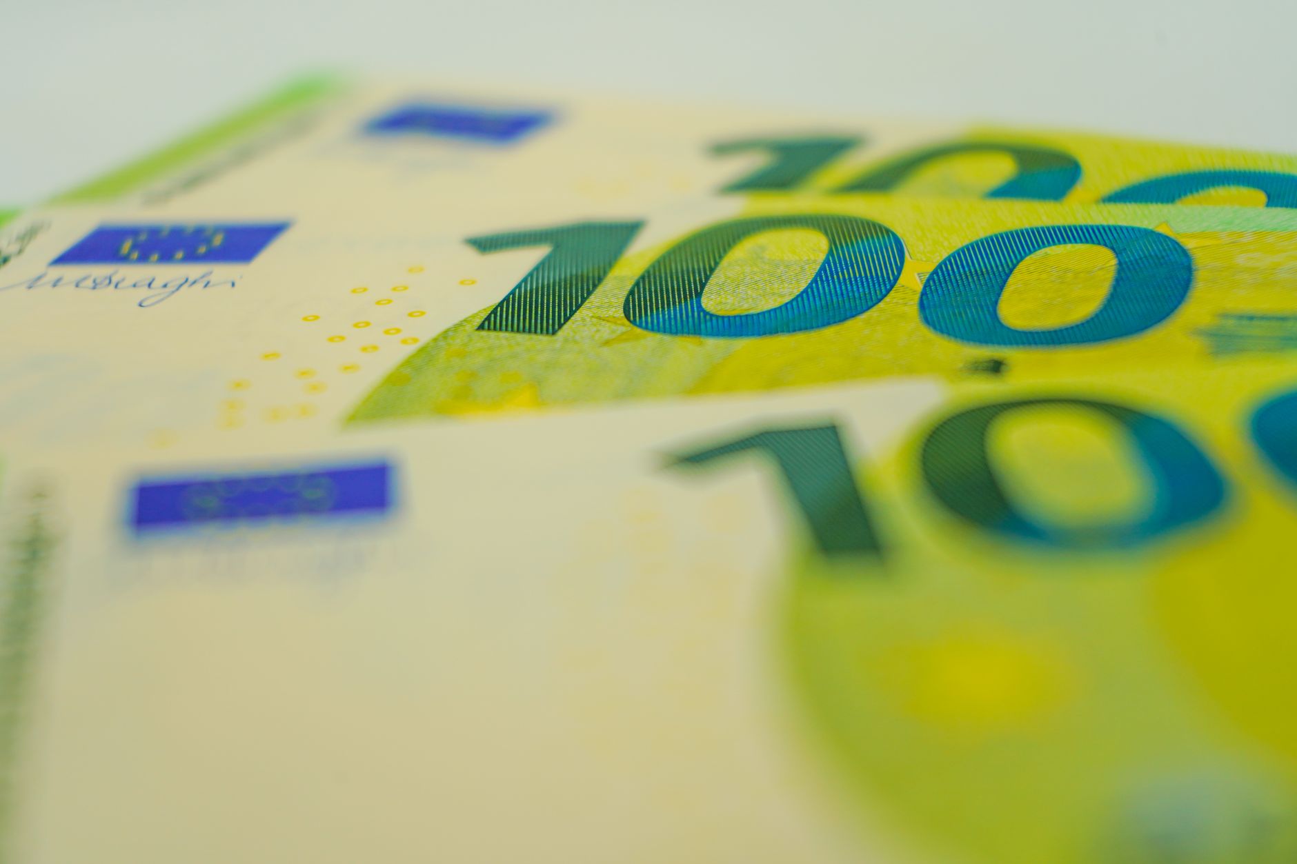 Mecanismul de redresare al UE: 450 de miliarde EUR au fost deja plătite către statele membre