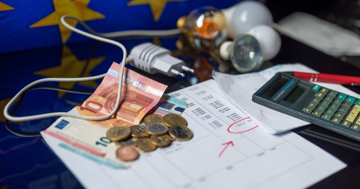 Scenarii de creștere a facturilor la energie: prețul ar putea crește cu până la 50 de bani pe kWh