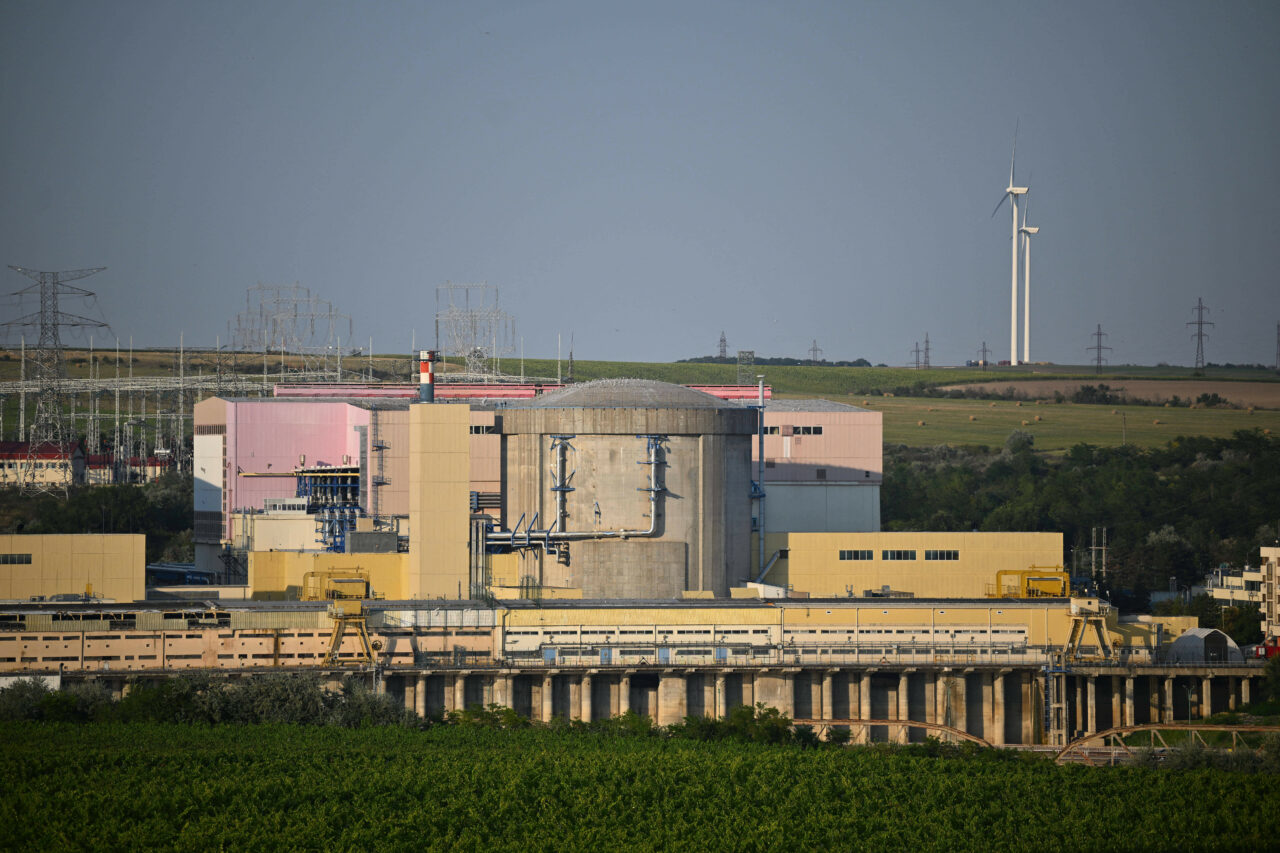 Momentul repornirii Centralei Nucleare de la Cernavodă depinde de debitul Dunării, conform Ministerului Energiei
