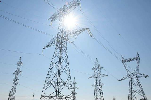 ANRE introduce sistemul de semafor pentru furnizorii de energie, bazat pe gestionarea reclamațiilor