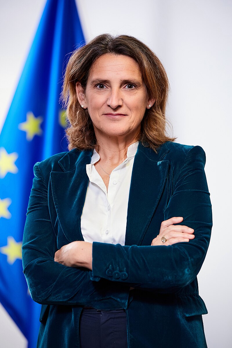 Teresa Ribera avertizează: expansiunea AI nu trebuie să crească prețurile la energie pentru gospodării