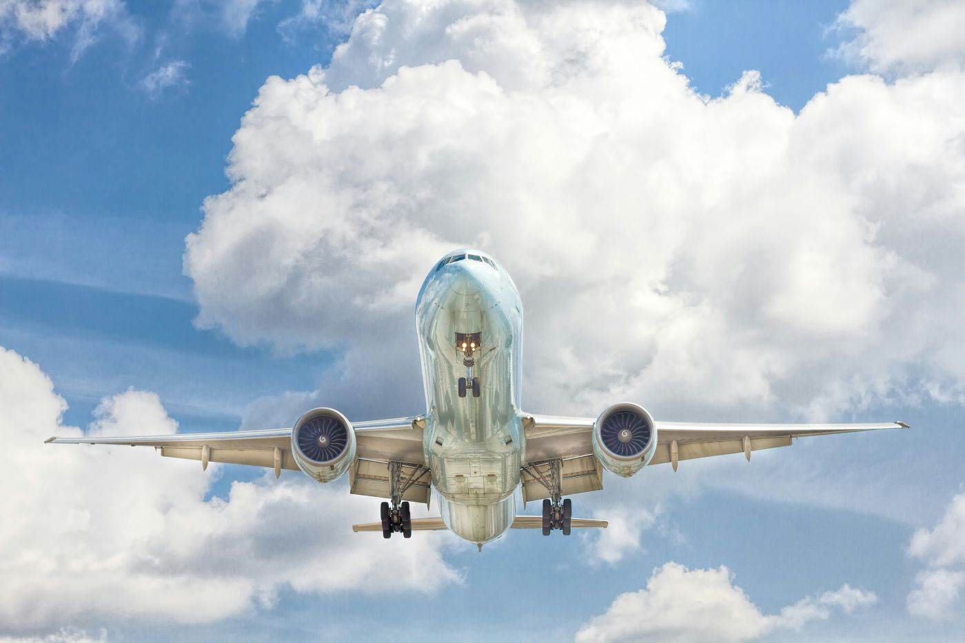 Ryanair avertizează: Prețurile combustibilului pentru avioane ar putea rămâne ridicate până în 2028