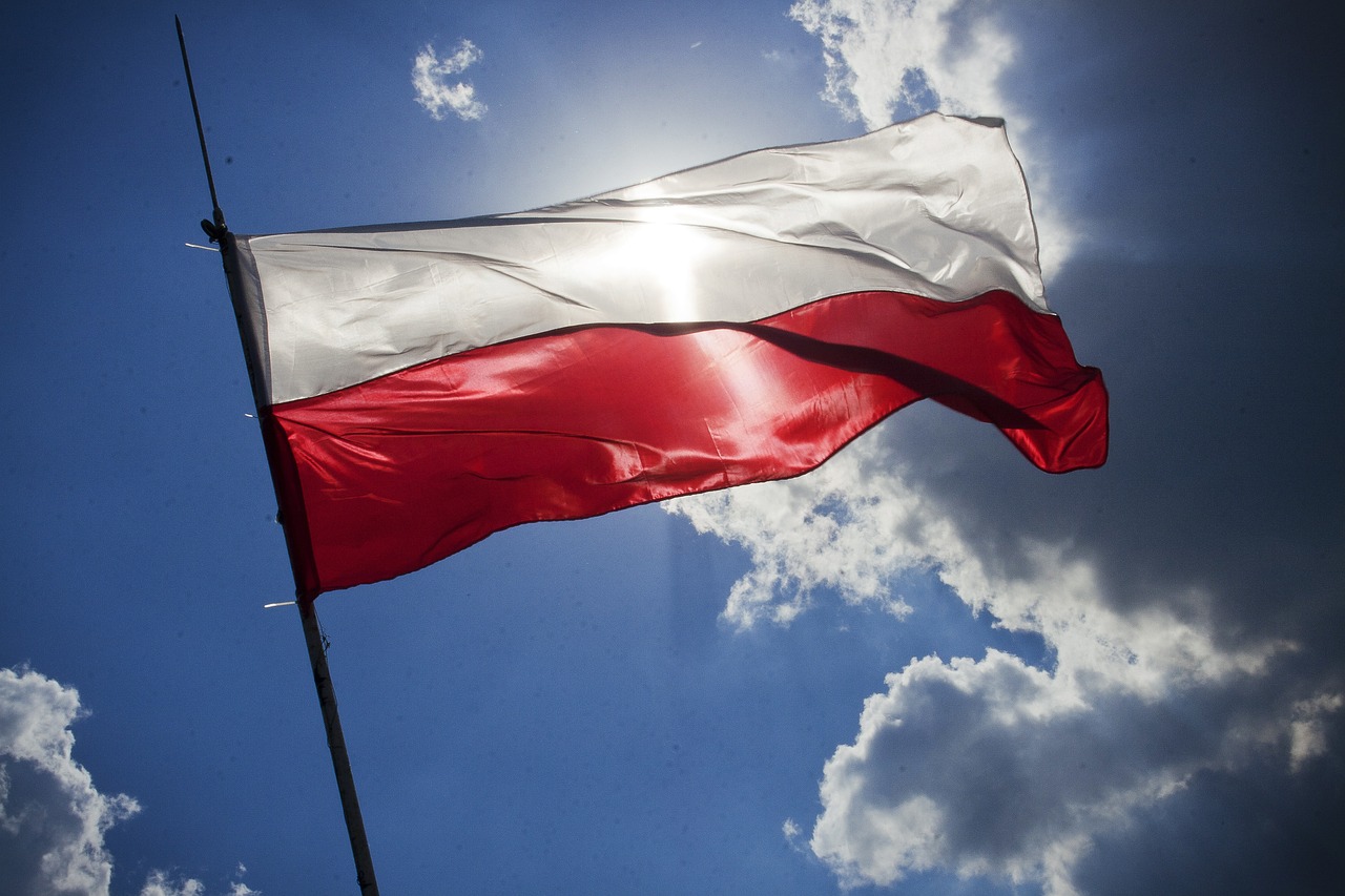 Comisie parlamentară din Polonia cere trimiterea guvernatorului Băncii Centrale în fața justiției