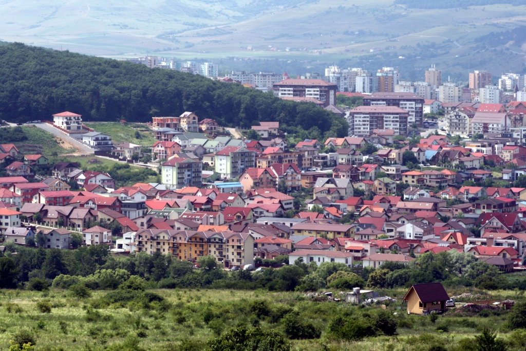 Piața rezidențială din România: volumul tranzacțiilor scade, dar prețurile rămân ridicate